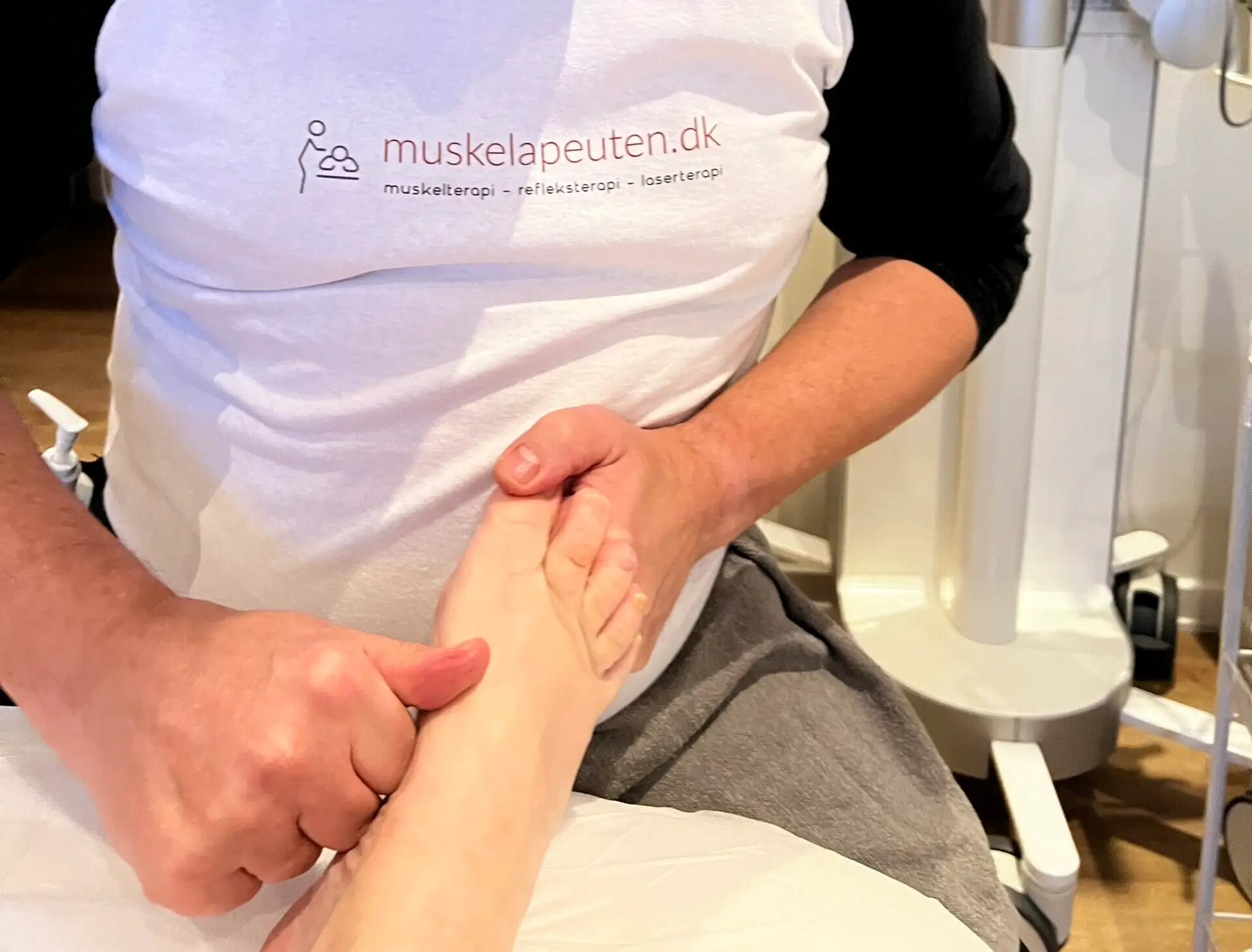 Neuro-fod refleksterapi kan bl.a. behandle ubalancer i blodtryk, kolesterol og stofskifte